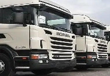 ترافیک سنگین کامیونها در مرز پرویز خان