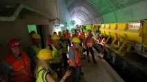 Tracklaying begins in Ceneri Base Tunnel 