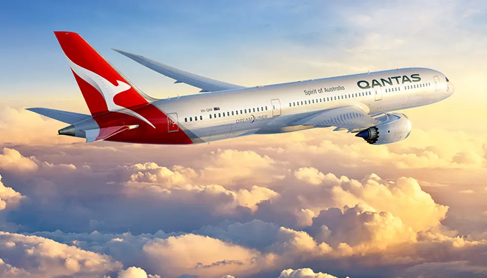 The First Qantas Dreamliner Lands in Sydney