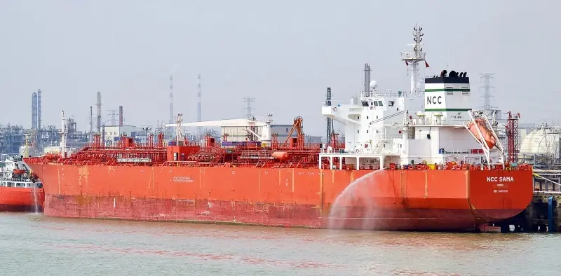 Saudi tanker hits Taiwanese navy frigate in Keelung port