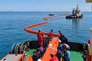 همکاری ۵ کشور حاشیه خزر برای مهار آلودگی نفتی 