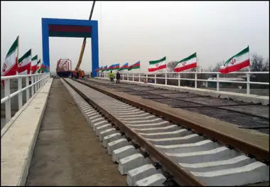 بازسازی و بهسازی 1400 کیلومتر خط‌آهن و 865 کیلومتر ریل‌گذاری در دولت یازدهم