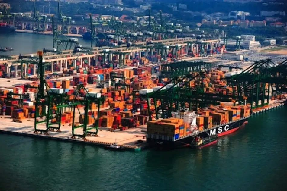 Rotterdam container throughput increases 9.3% in first half 