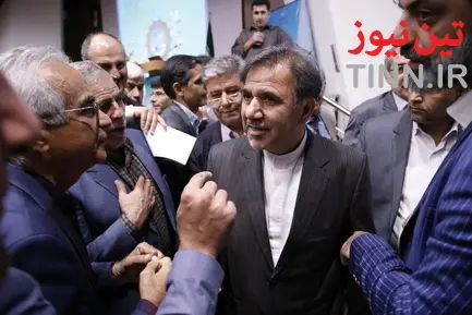 نشست هم اندیشی تشکل های حرفه ای با حضور وزیر راه و شهرسازی