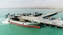 پهلودهی یک فروند کشتی فله‌ بر در بندرگاه خمیر برای نخستین بار