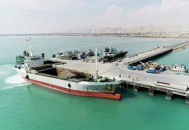 تدوین راهبردهای هم راستا با ابلاغیه  مرزی مجاز دریایی ؛ گامی در مسیر رونق فعالیت های تجاری بندر خمیر

