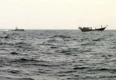 یک لنج در نزدیکی بندر عامری غرق شد/ نجات ۵ سرنشین