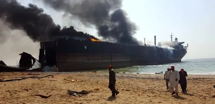 Seven injured after ship catches fire in Gadani shipbreaking yard