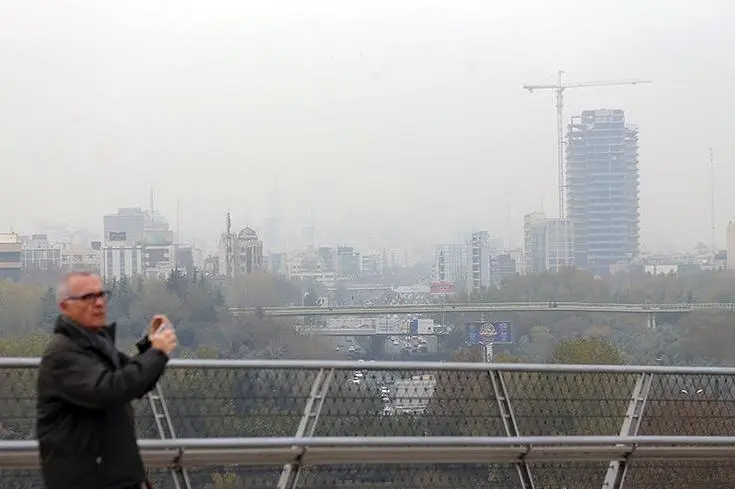 امسال تهرانی‌ها 49 روز در هوای آلوده نفس کشیده‌اند