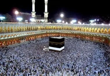 سعودی‌ها از حاجی‌ها برای کاستن فشار اقتصادی استفاده می‌کنند