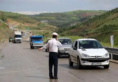 گره ترافیکی در جاده های کلانشهرها و درون شهری نداریم