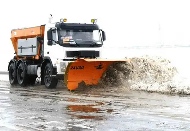 ۱۲۳ هزار کیلومتر باند برف‌ روبی در راه‌های استان اردبیل/کولاک شدید در برخی محورها‌ 