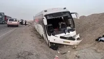 ۳۲ حادثه دیده در تصادف اتوبوس اتباع پاکستان با کامیون