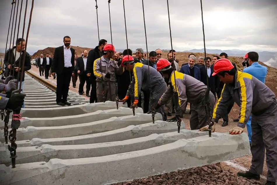 احتمال افتتاح راه‌آهن قزوین-رشت در هفته دولت