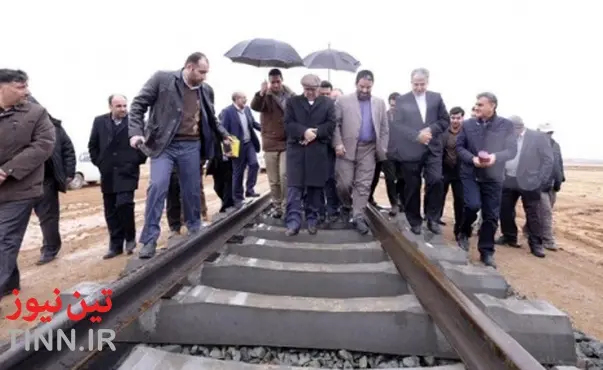 بازدید وزیر راه و شهرسازی از ایستگاه راه‌آهن کرمانشاه