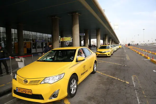 فعالیت تاکسی‌های اینترنتی در فرودگاه‌ها رسمی می‌شود؟