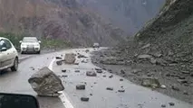 
احتمال ریزش کوه در محورهای مواصلاتی استان قم