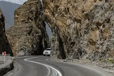 هشدار مه‌ گرفتگی جاده چالوس؛ سنگینی تردد در جاده های تهران و قزوین