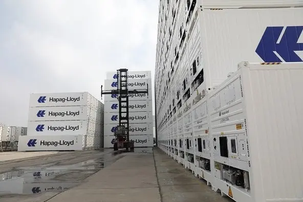 Hapag-Lloyd Invests in Maersk Reefers