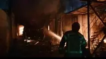بی‌احتیاطی؛ عامل آتش‌سوزی پارکینگ خودرو میدان بسیج زنجان
