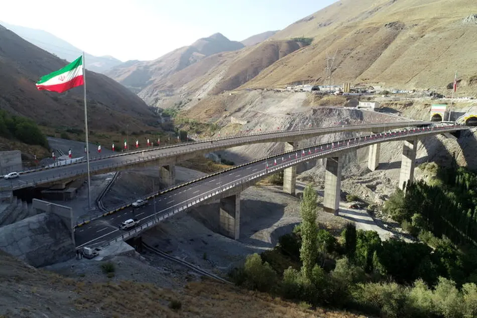 افتتاح باند شرقی منطقه ۲ آزادراه تهران-شمال با حضور رئیس جمهور/ زمان سفر به شمال کوتاه تر شد
