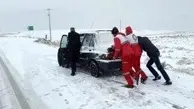 مسافران سبزوار در برف و کولاک گرفتار شدند