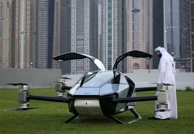 فیلم | شرکت چینی تاکسی پرنده برقی را در دوبی آزمایش کرد