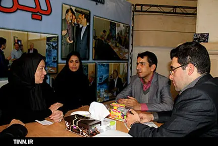 فاطمه مقیمی در غرفه تین نیوز