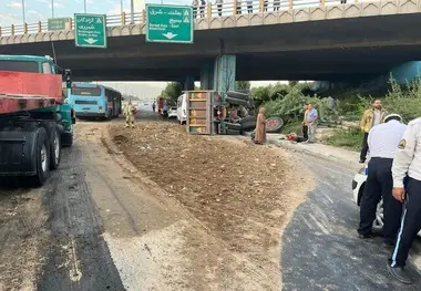 تصادف مرگبار مینی بوس با عابرپیاده