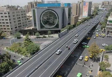 مسیر شرق به غرب پل کریم‌خان مسدود است