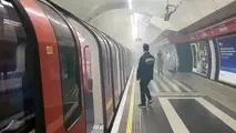 اسیدپاشی در مترو لندن