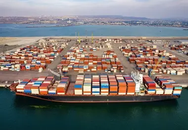 معطلی کشتی ها در لنگرگاه؛ واردات کالاهای اساسی گرفتار فرآیندهای ارزی