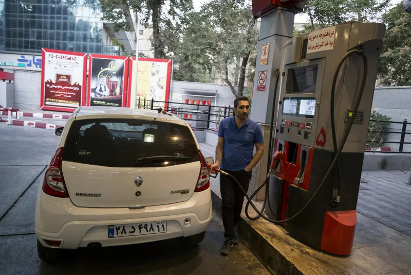 مردم تبریز از حضور در پمپ بنزین ها خودداری کنند