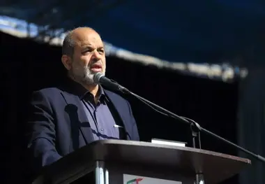 مسئولان به اجرای پروژه راه آهن مبارکه سفیددشت سرعت بخشند
