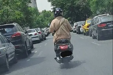گواهینامه موتورسیکلت بانوان در دستور است