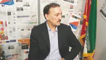 گردشگران خارجی در ریل‌ها قطار می‌شوند
