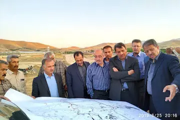 بازدید معاون سازمان برنامه و بودجه کشور از پروژه های راهسازی کردستان 