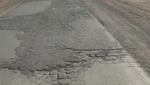 خرابی وسیع جاده خور و بیابانک؛ تهدیدی برای جان و مال رانندگان 