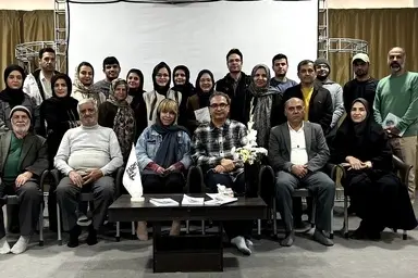 نقد و بررسی رمان «آلزایمر» در روستای وادقان با حضور مجتبی کاوه نویسنده کتاب