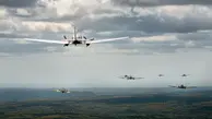 ببینید| نصب چرخ هواپیما در حین پرواز در زمان جنگ جهانی دوم!