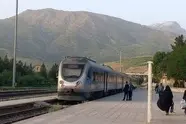 قطارهای بندرعباس به تهران و مشهد فوق‌ العاده شدند