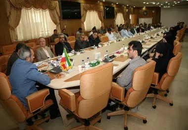 نشست کارکنان سازمان هواپیمایی کشوری با معاون توسعه مدیریت و منابع