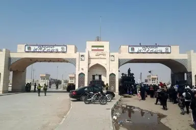 تردد بیش از چهار هزار نفر با ناوگان اتوبوسی از مرز مهران