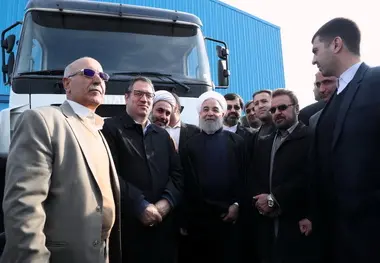 رونمایی از کامیون تولیدی ایران با نام «چاپار» توسط روحانی