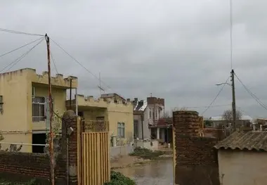 بارش سیل‌آسا سنندج را تعطیل کرد