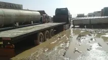 مشکلات مرز دوغارون؛ از انتقاد رانندگان تا پاسخ مدیر پارکینگ خصوصی + تصاویر