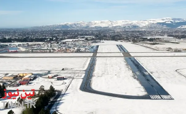 برف پاییزی و اولین برف‌روبی در فرودگاه اردبیل