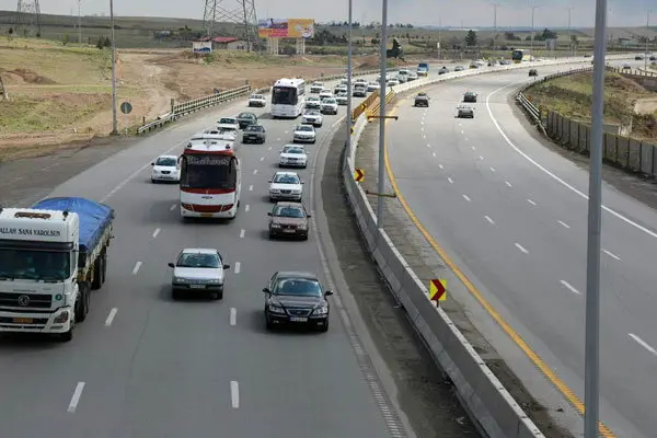 رشد 25 درصدی تردد در جاده‌های کردستان
