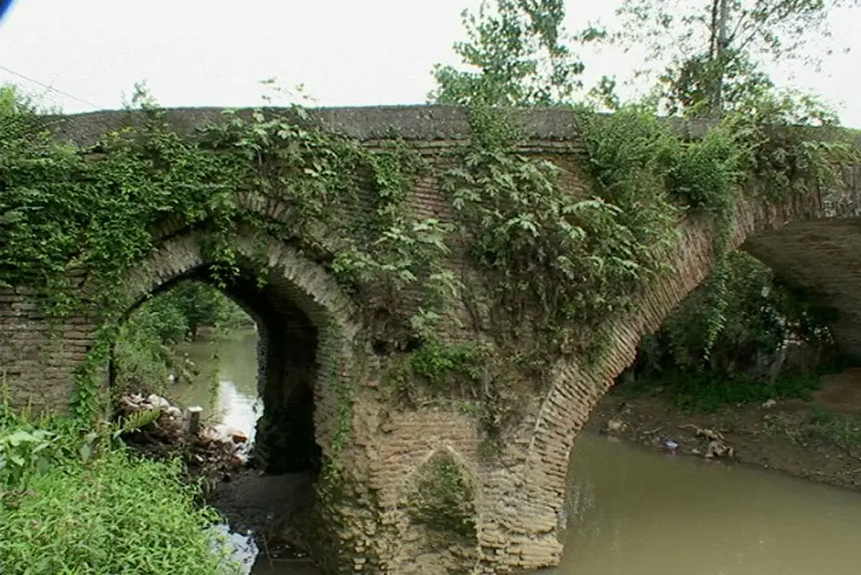 پل‌های تاریخی گیلان سربلند در برابر سیلاب 