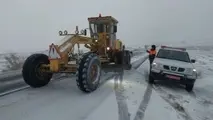 راهداری زمستانی با ۲۳ هزار کیلومتر برفروبی در سه روز/ کاهش دید ۲ متری در آزادراه قزوین رشت